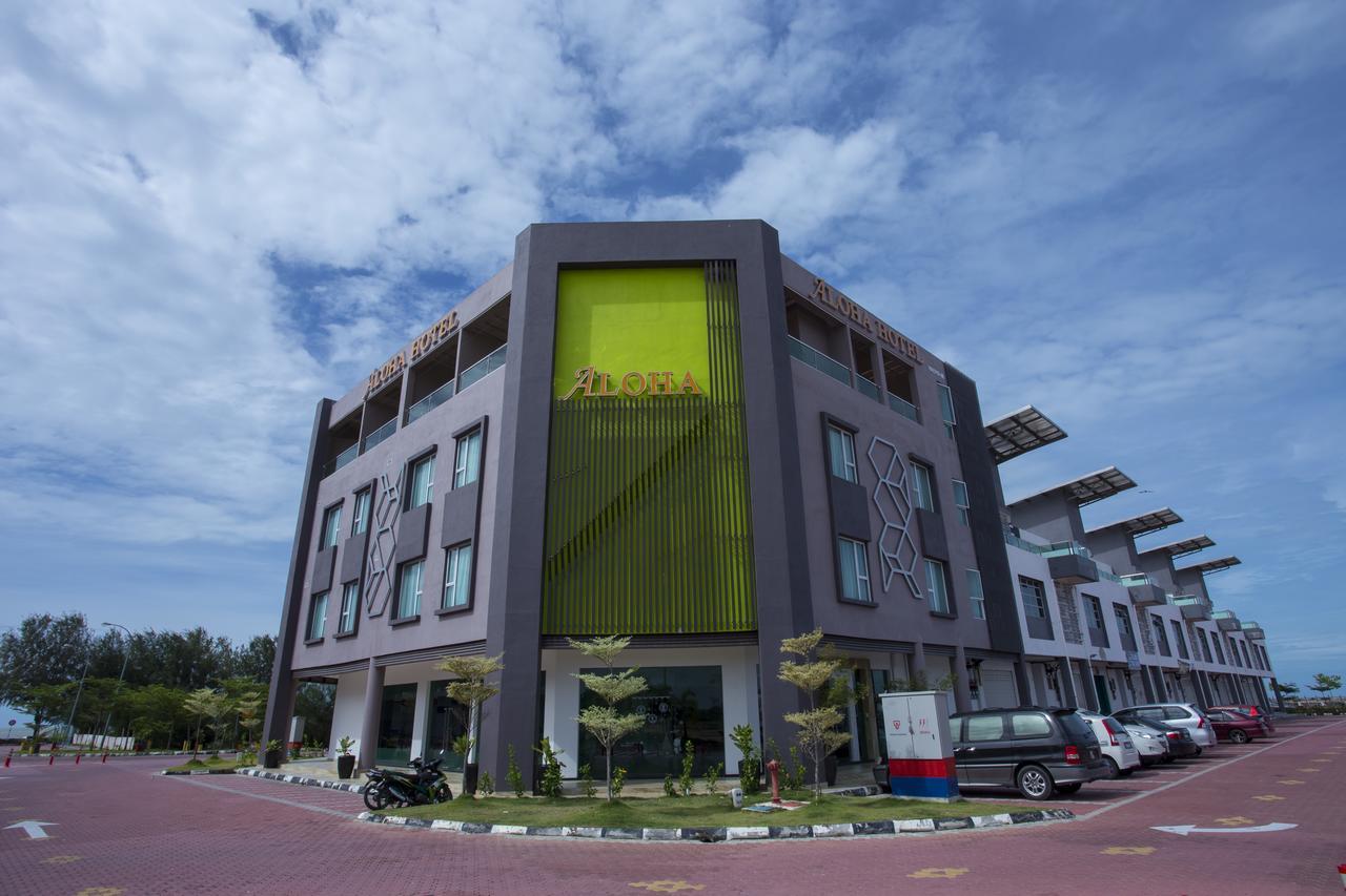 Aloha Hotel Sdn Bhd Pontian Kecil Exterior photo